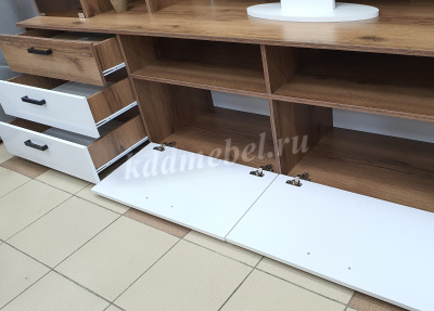 Гостиная Крокус (Дуб делано/Белый гладкий)