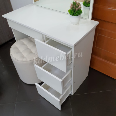 Косметический стол Сура (Белый)